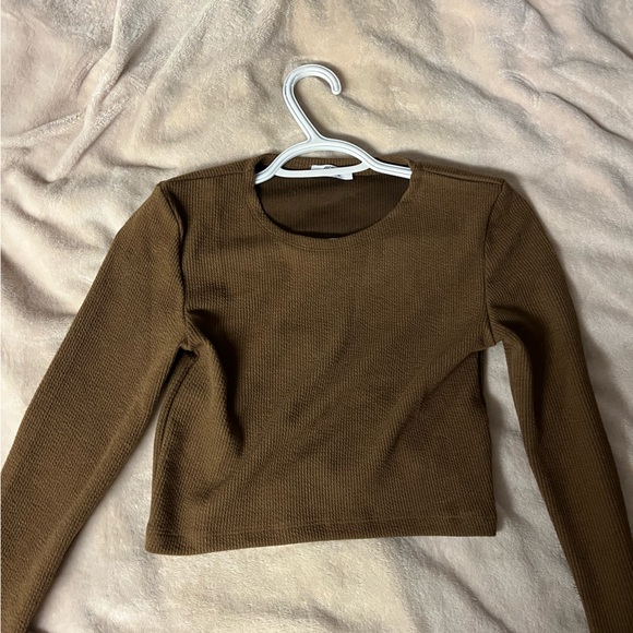 CROPPED BROWN LONG SLEEVE - Picture 1 of 2